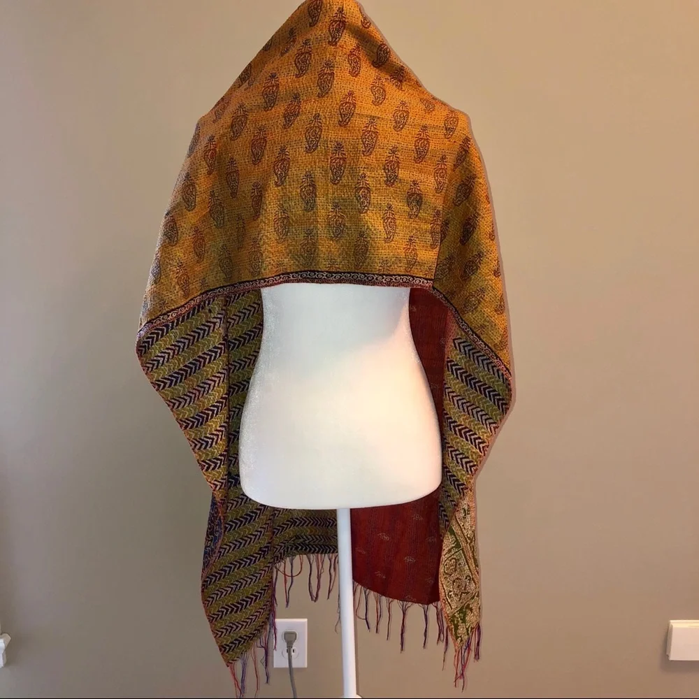 Beautiful Lightweight Tapestry Scarf with Fringe